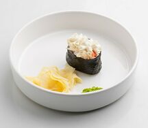 Фило суши с крабом
