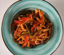 Гоймон с говядиной и овощами