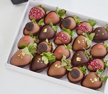 Клубника в молочном шоколаде с Орео