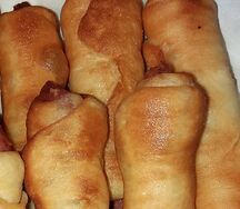 Жареная сосиска в тесте