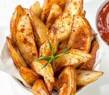 Картофель фри по-деревенски и соус