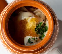 Пельмени с щукой в сливочном соусе с щучьей икрой