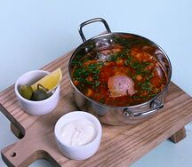 Солянка с копченостями из смокера