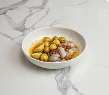Крудо из креветок с оливками