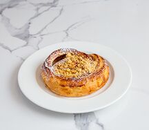 Улитка с корицей и кранчем