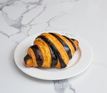 Круассан шоколадный