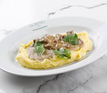 Куриные сердечки с белыми грибами