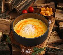 Крем-суп сырный с крутонами