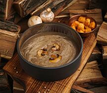 Крем-суп грибной с крутонами