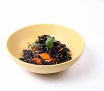Салат кисло-острый из древесных грибов