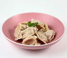 Китайские пельмени со свининой и сельдереем
