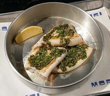 Кальмар с соусом равиготе