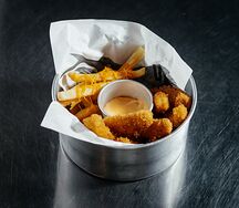 Фиш & Чипс с сырным соусом