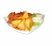 Сырные начос с соусом