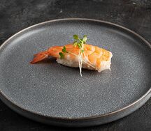Суши с креветкой