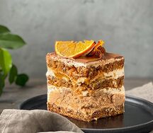 Морковный с чизкейком