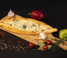 Пиде Шпинат с сыром