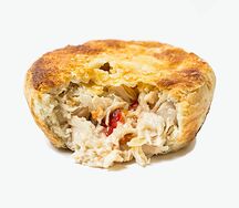 Пирог Курица с овощами, помидором черри и соусом том кха