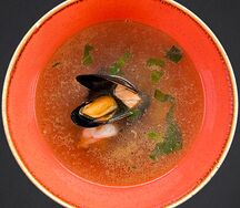 Рыбный бульон с морепродуктами