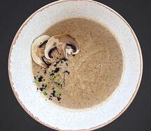 Крем-суп из белых грибов с гриссини