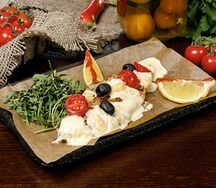 Судак по-гречески