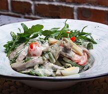 Салат с говяжьим языком