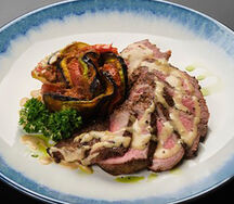 Говяжья вырезка и рататуй