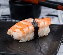 Нигири с креветкой