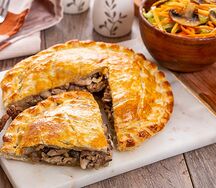 Пирог с курицей и грибами