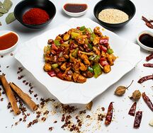 Жареная курица с арахисом