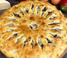 Осетинский пирог с курицей и грибами