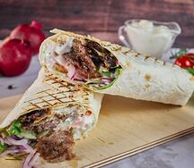 Шаурма с говядиной и бараниной в лаваше