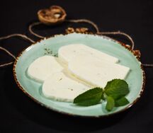 Сыр сулугуни молочный