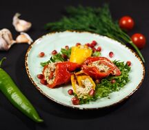 Перец болгарский запечённый с грецкими орехами