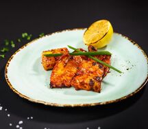 Осетрина запечённая с овощами