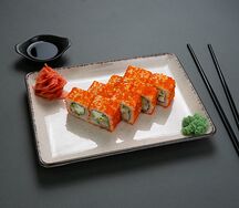Калифорния с креветкой и авокадо
