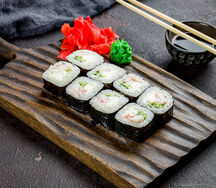 Ролл с креветкой