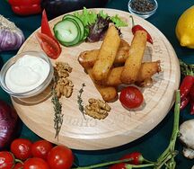 Сырные палочки с соусом