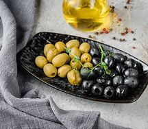 Оливки и маслины