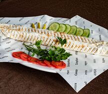 Мега-шаурма из ягненка в лаваше