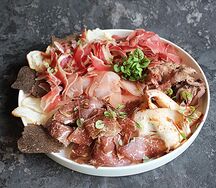Большая мясная нарезка