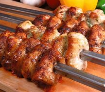 Шашлык на углях из курицы