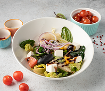 Овощной салат в греческом стиле