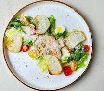 Цезарь с курицей