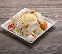 Салат Цезарь с куриной грудкой