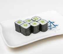 Мини ролл с огурцом
