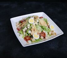 Салат Цезарь с курицей