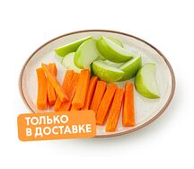 Брусочки яблоко-морковь