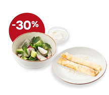 Блины с сыром и ветчиной и салат домашний