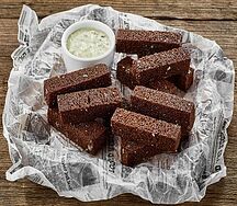 Бородинские гренки с чесноком и соусом тартар
